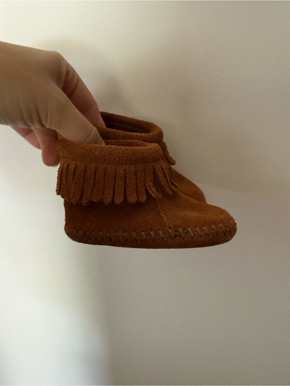 Minnetonka Kids Suede Fringe Moccasins in Brown